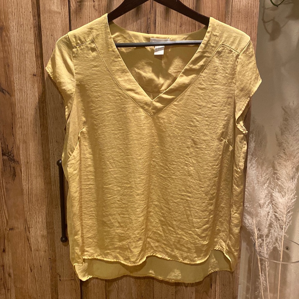 H&M yellow blouse